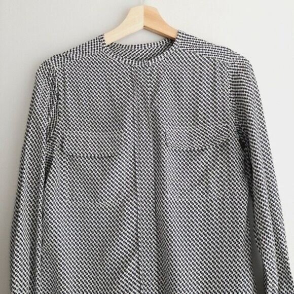 EQUIPMENT FEMME 100% Silk Button Down Blouse Geometric Print Sz XS - Picture 3 of 13